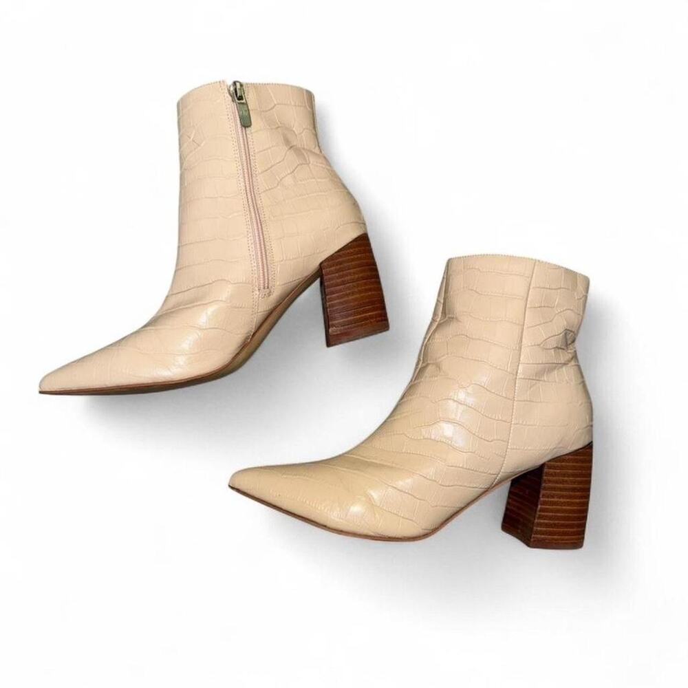 Marc Fisher Sz 8 Retire Croc Embossed Genuine Leather Ankle Boots Tan Wood Heel